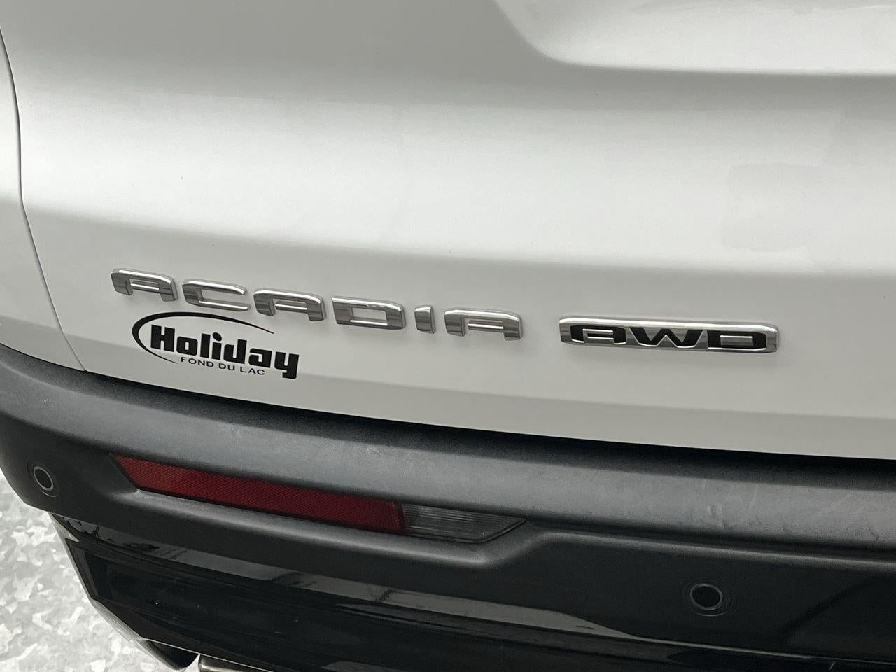 2025 GMC Acadia AT4