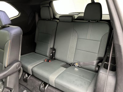 2025 GMC Acadia AT4