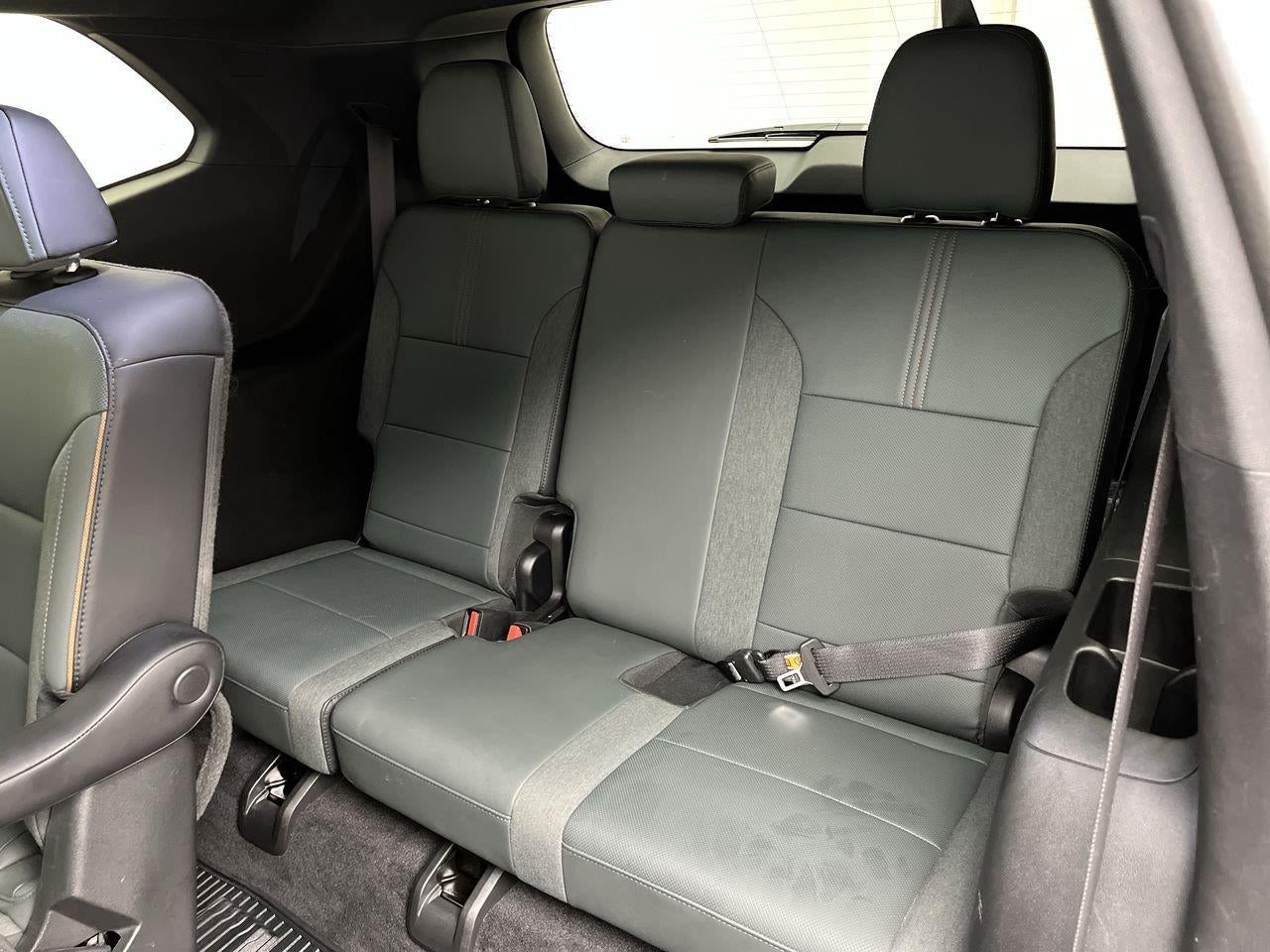 2025 GMC Acadia AT4