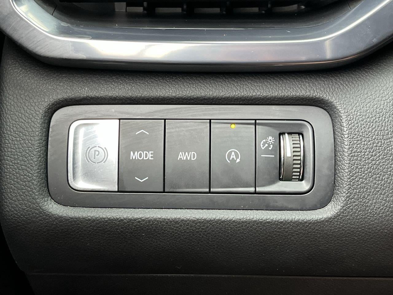 2025 GMC Acadia AT4