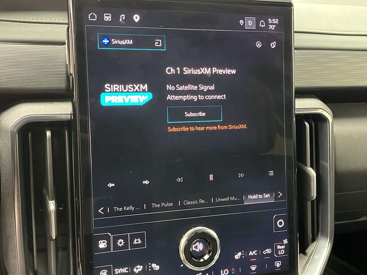 2025 GMC Acadia AT4