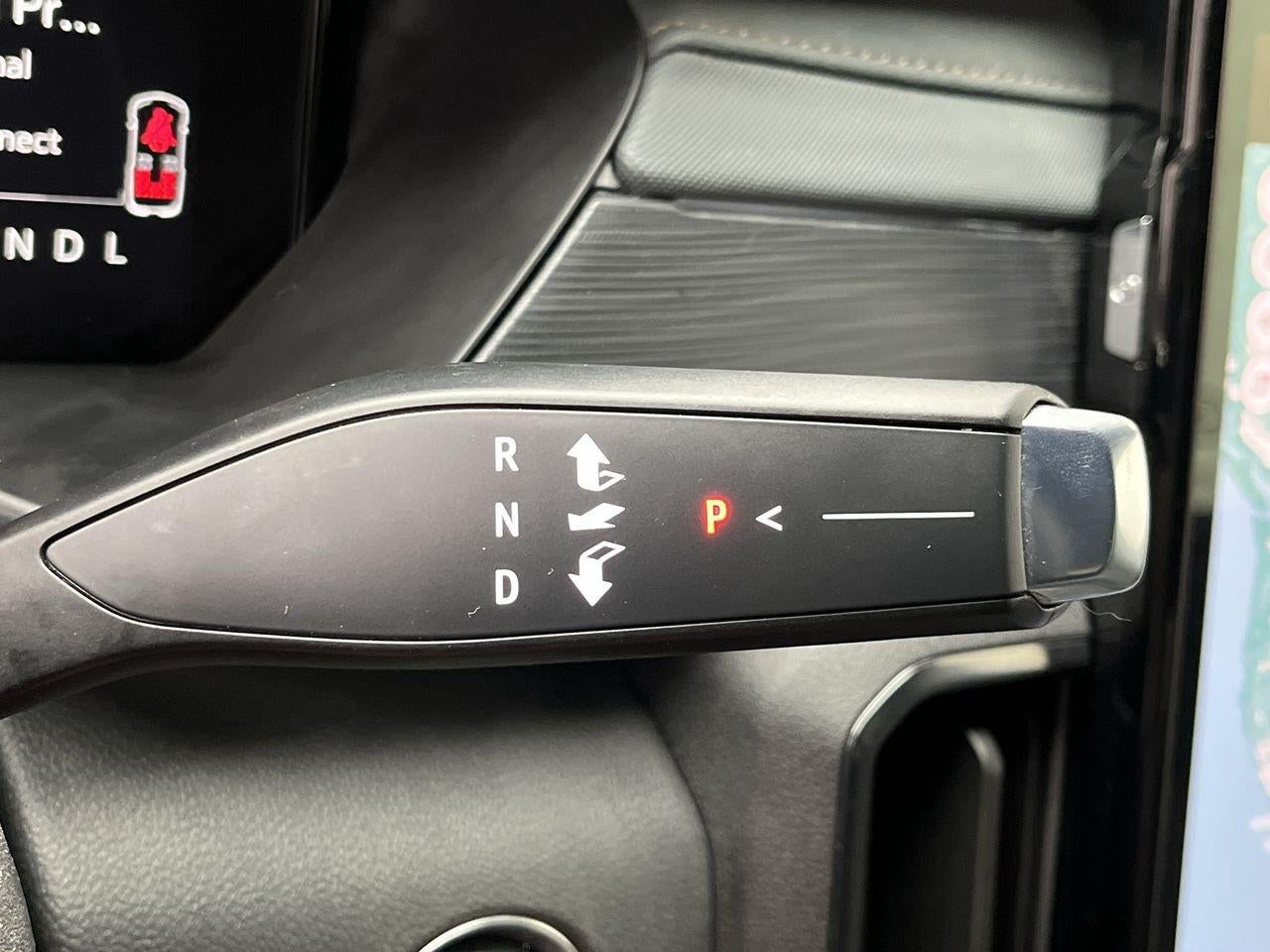 2025 GMC Acadia AT4