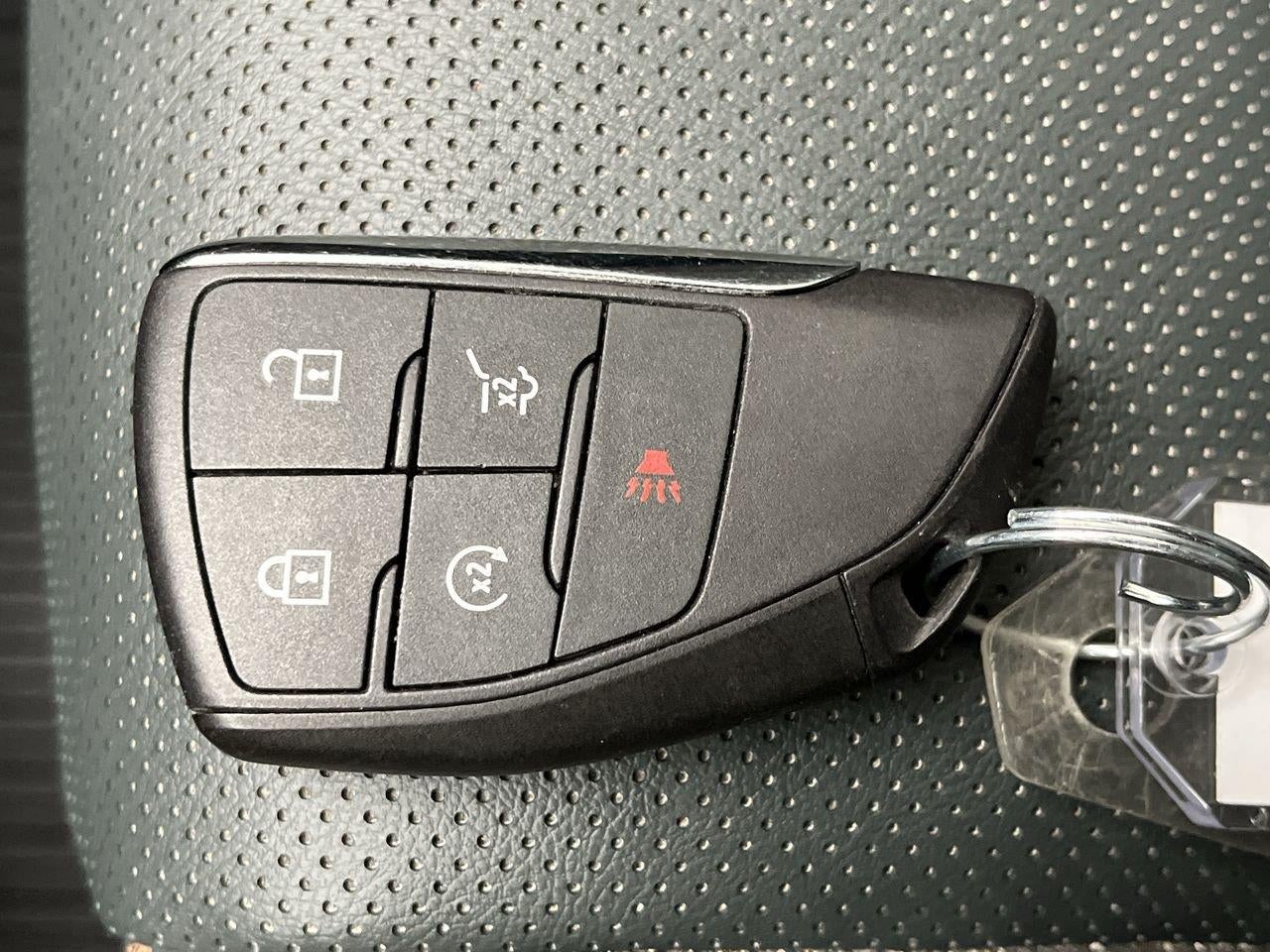 2025 GMC Acadia AT4