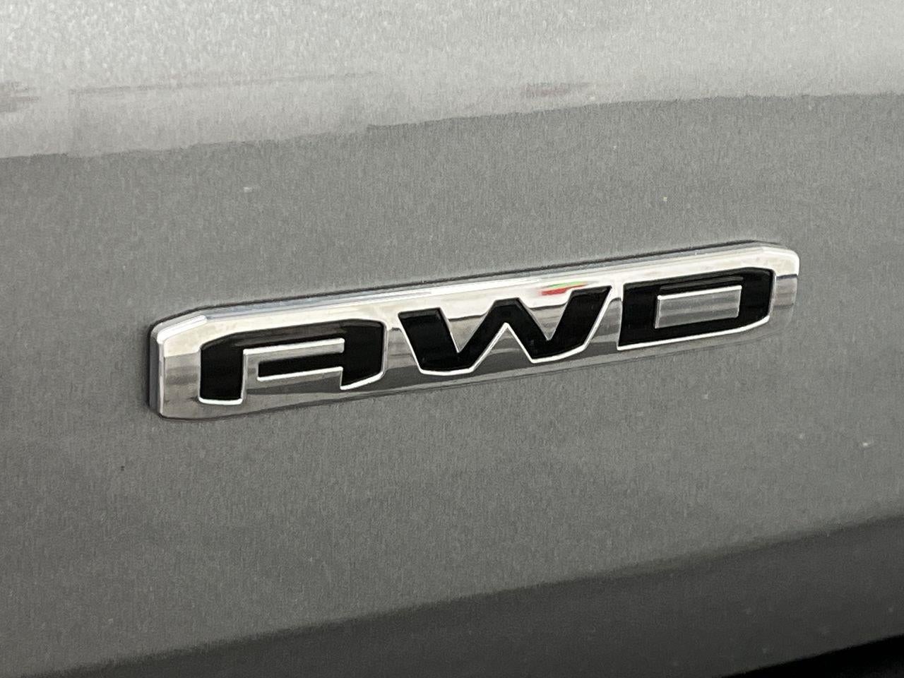 2025 GMC Acadia AT4
