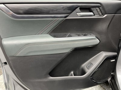 2025 GMC Acadia AT4