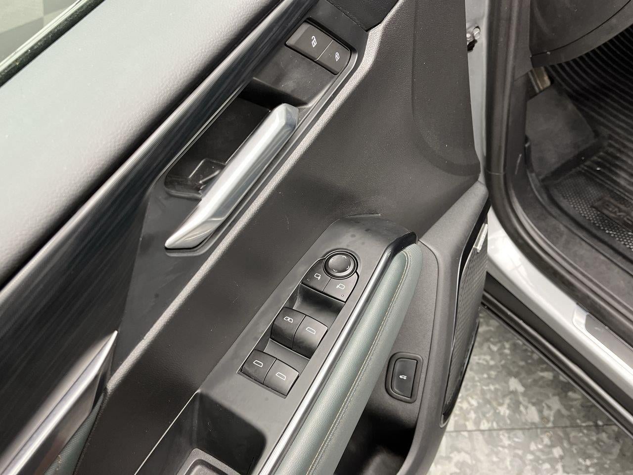 2025 GMC Acadia AT4