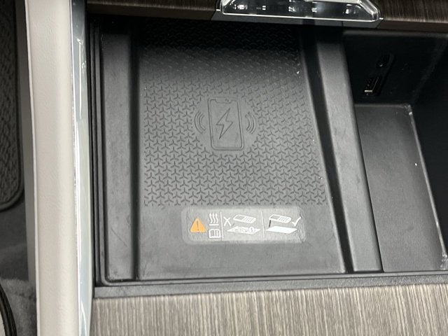 2025 GMC Acadia AWD Denali