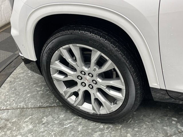 2025 GMC Acadia AWD Denali