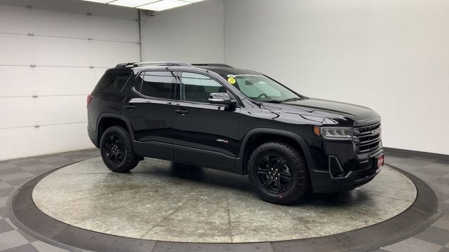 2023 GMC Acadia AT4
