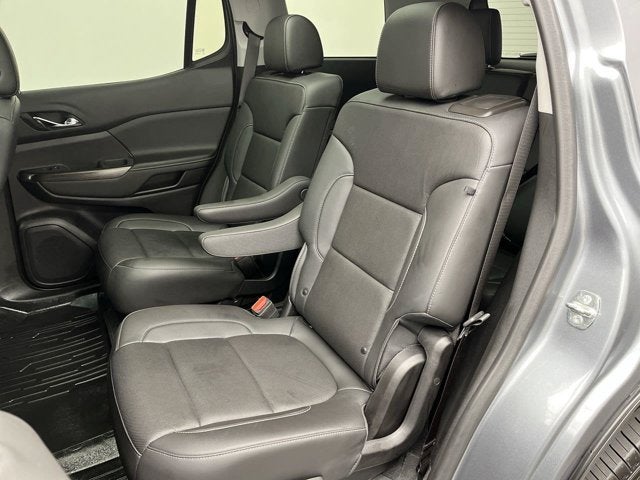 2022 GMC Acadia SLT