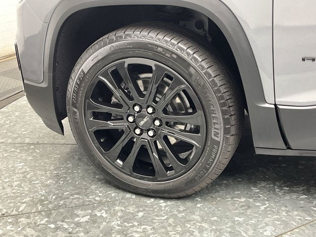 2022 GMC Acadia SLT