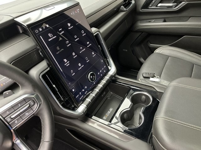 2025 GMC Yukon Elevation