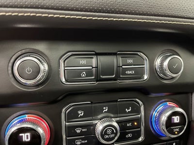 2022 GMC Yukon XL SLT