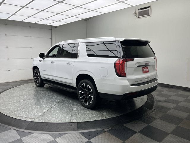 2022 GMC Yukon XL SLT