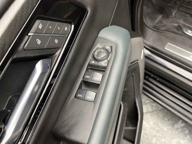 2025 GMC Yukon XL AT4