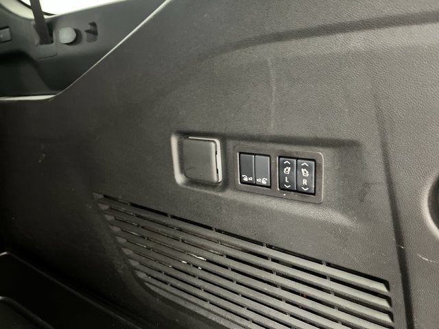 2025 GMC Yukon XL AT4