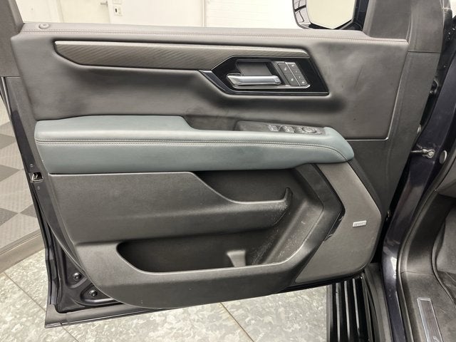 2025 GMC Yukon XL AT4