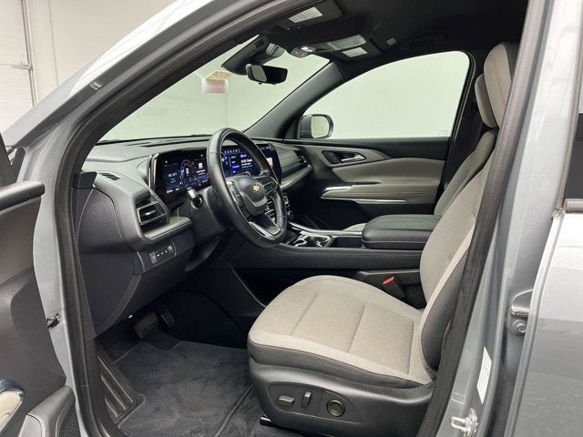 2026 Chevrolet Traverse AWD LT