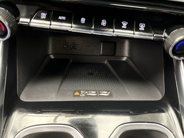 2025 Chevrolet Traverse AWD LT