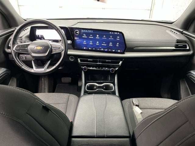 2025 Chevrolet Traverse AWD LT