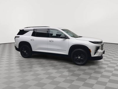 2025 Chevrolet Traverse AWD LT