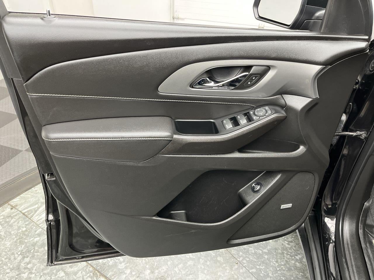 2023 Chevrolet TRAVERSE AWD 4DR LT LEATHER