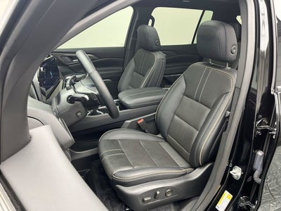2025 Chevrolet Traverse AWD High Country
