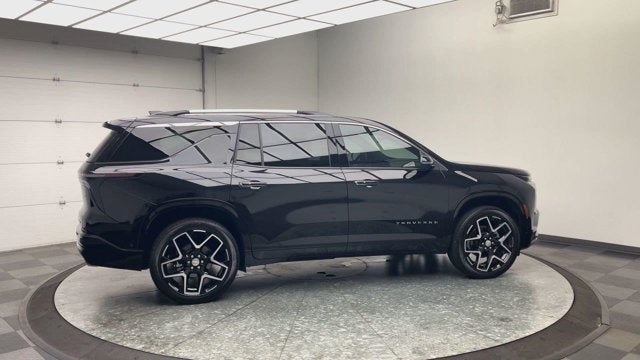 2025 Chevrolet Traverse AWD High Country