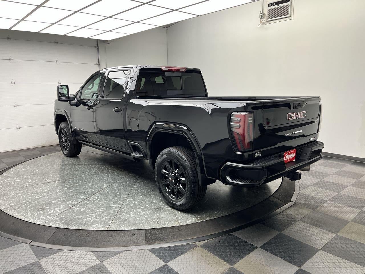 2025 GMC Sierra 2500HD AT4