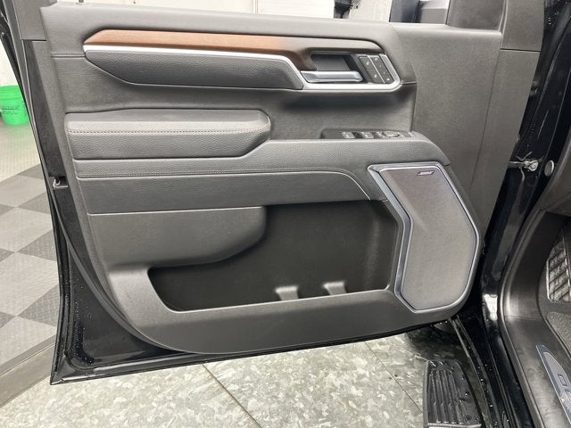 2025 GMC Sierra 2500HD Denali