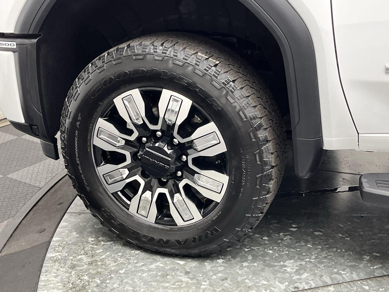 2026 GMC Sierra 2500HD Denali