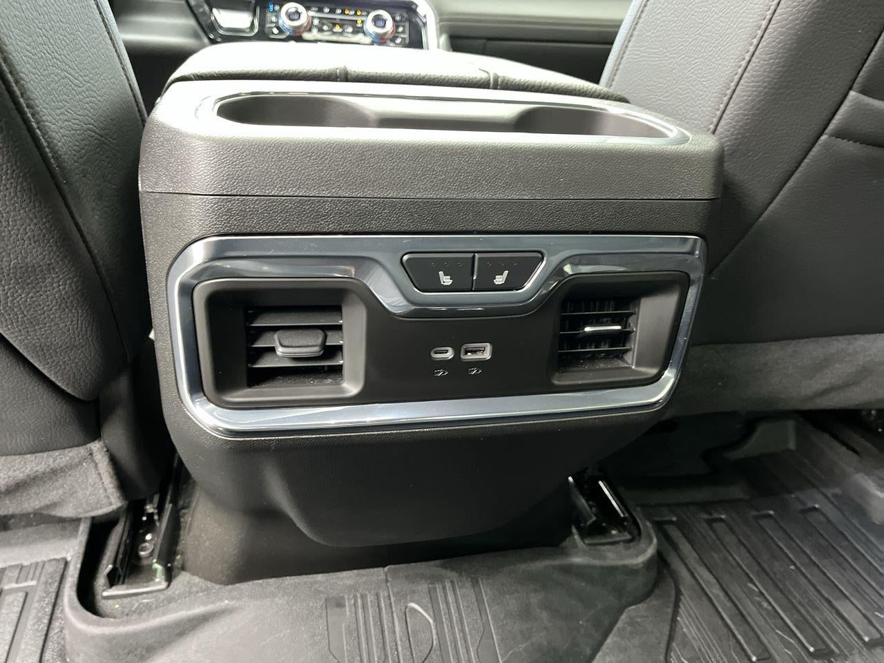 2025 GMC Sierra 2500HD Denali