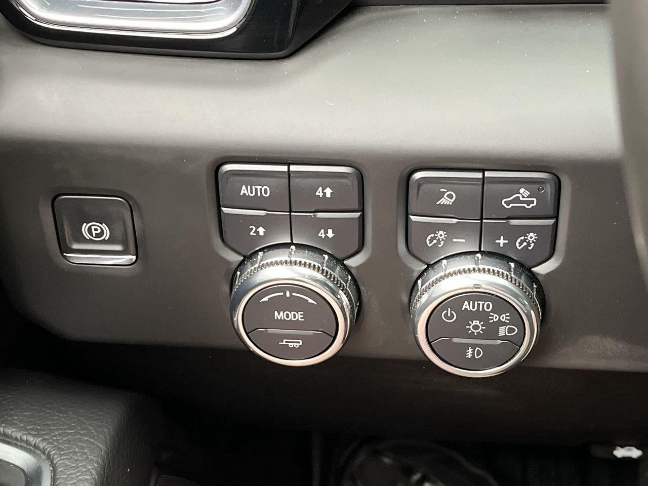 2025 GMC Sierra 2500HD Denali