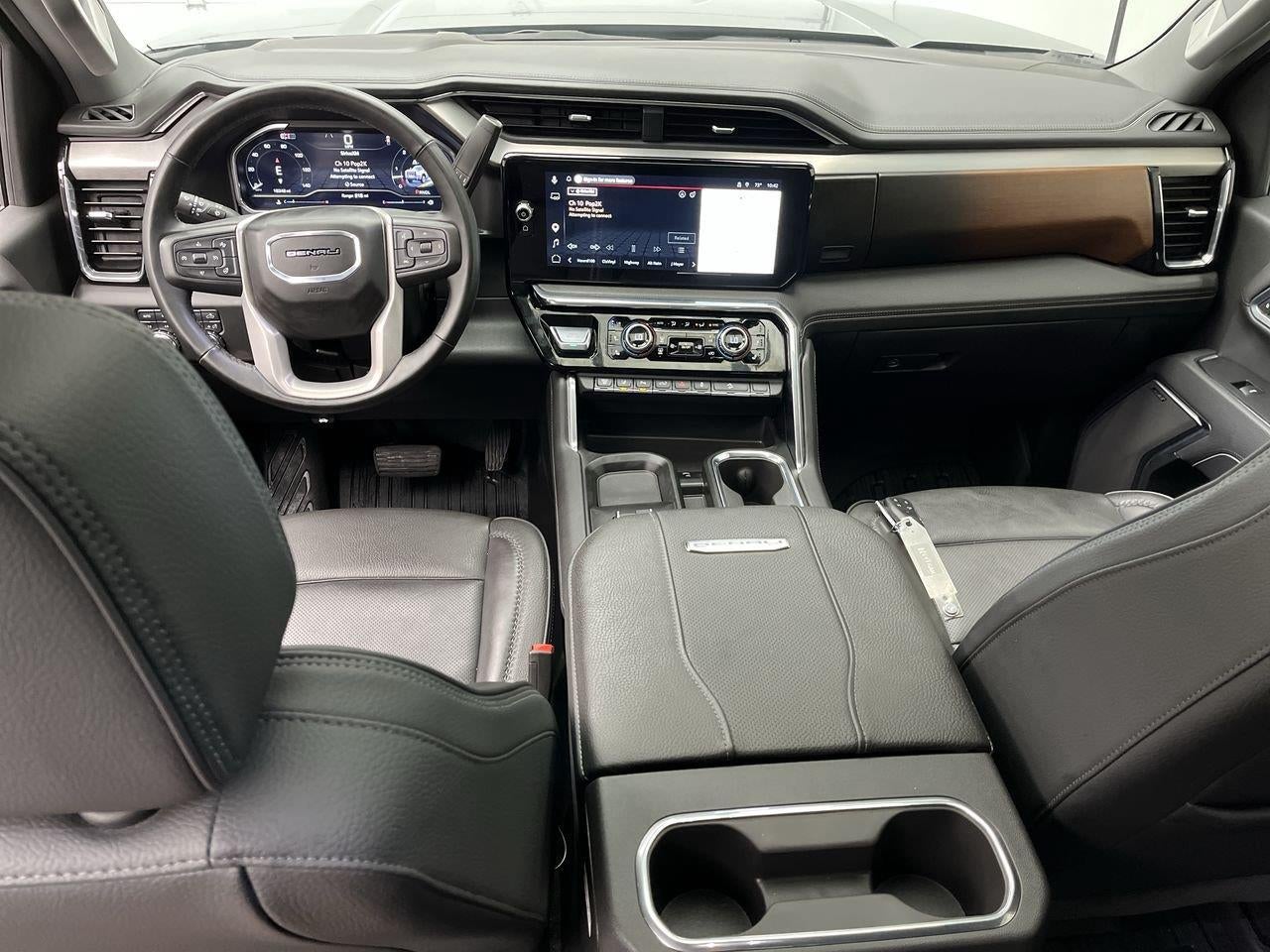 2025 GMC Sierra 2500HD Denali