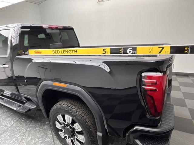 2025 GMC Sierra 2500HD Denali