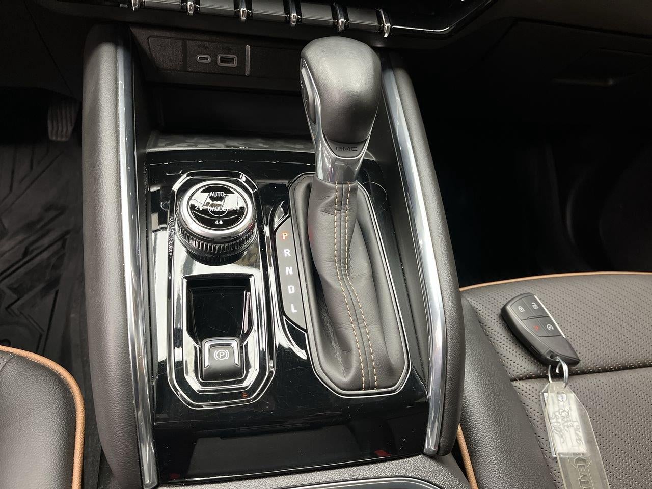 2023 GMC Canyon AT4