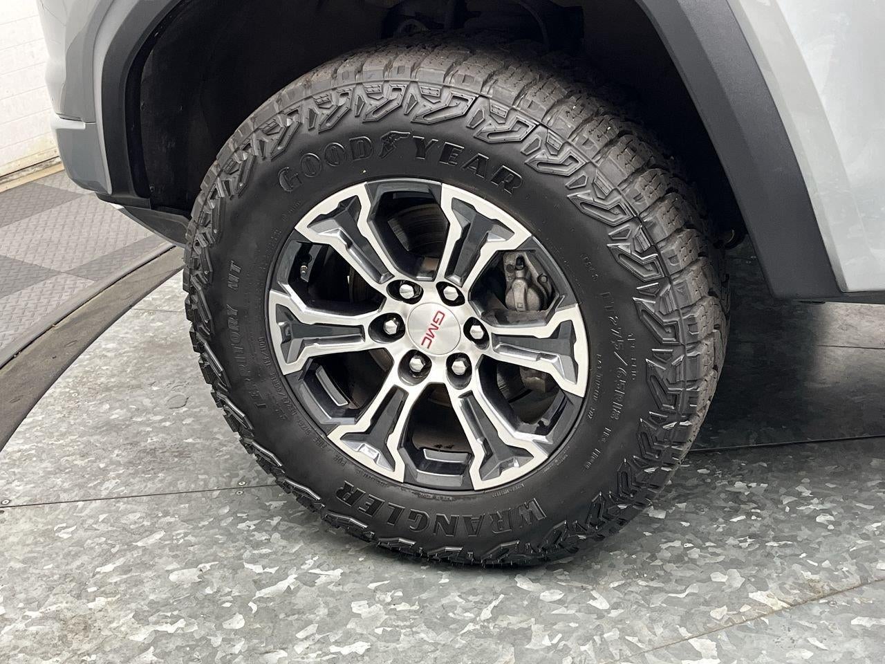 2023 GMC Canyon AT4
