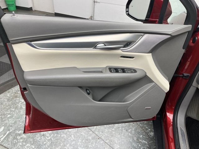 2023 Cadillac XT5 AWD Premium Luxury