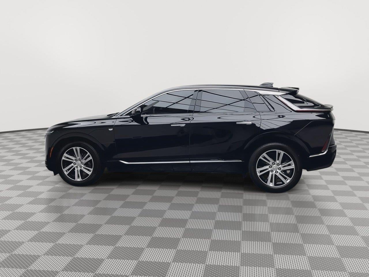 2024 Cadillac Lyriq Tech