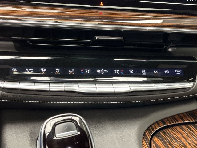 2022 Cadillac Escalade Premium Luxury