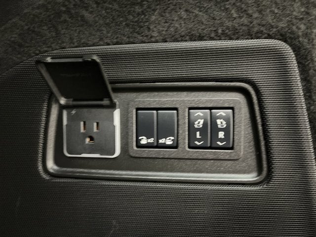 2025 Cadillac Escalade ESV 4WD Sport