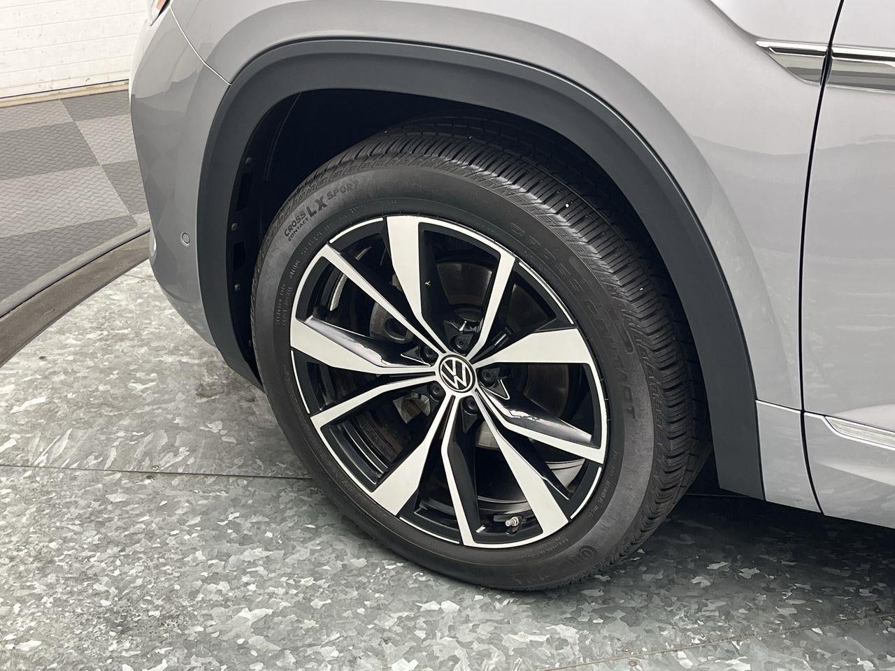 2024 Volkswagen Atlas 2.0T SEL Premium R-Line