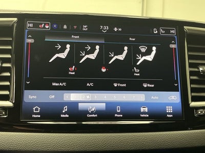 2025 Chrysler Pacifica Select