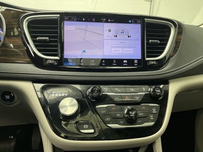 2022 Chrysler Pacifica Hybrid Limited