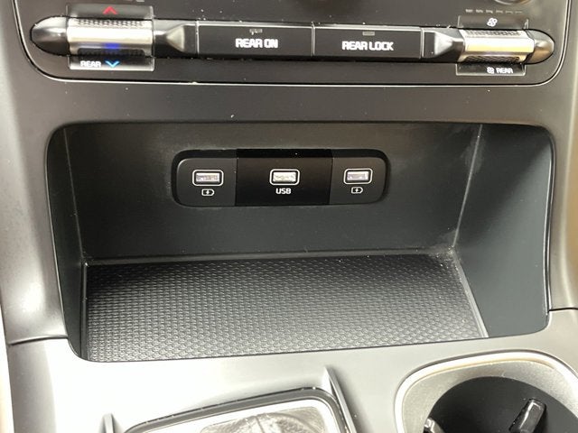 2024 Kia Carnival LX