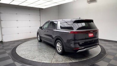 2024 Kia Carnival LX
