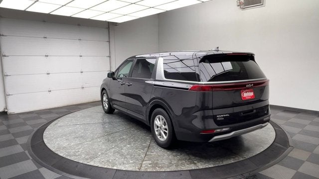 2024 Kia Carnival LX