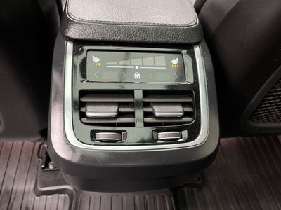 2022 Volvo XC90 Momentum