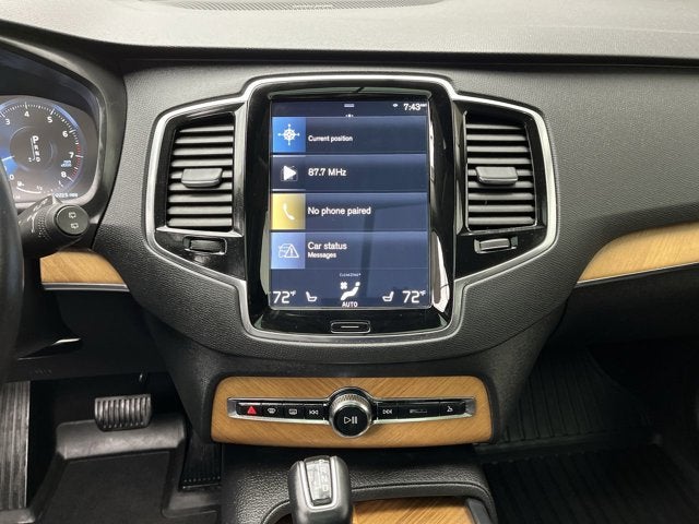 2022 Volvo XC90 Momentum