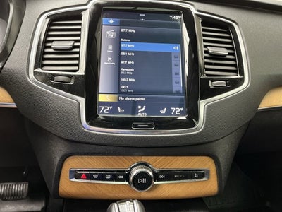 2022 Volvo XC90 Momentum